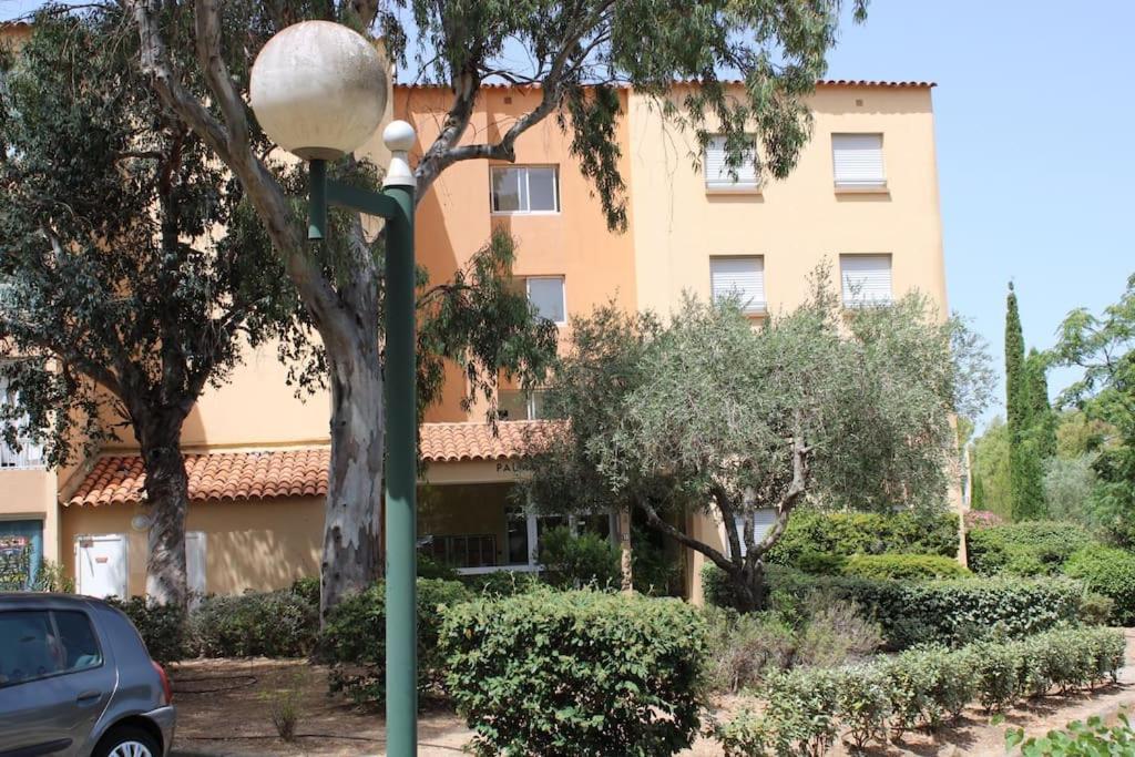 Studio L'Echappee Mandreenne Le Calme Entre Mer Et Foret Saint-Mandrier-sur-Mer Exterior foto